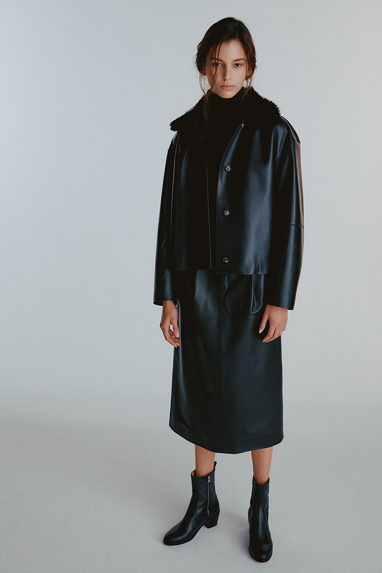 LOOK 23 / FALL WINTER 2022 | The Less Official Website